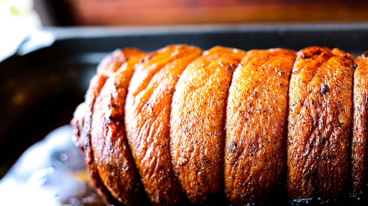 魅力的なイタリアのオーブン料理、ポルケッタ!レシピもご紹介します。