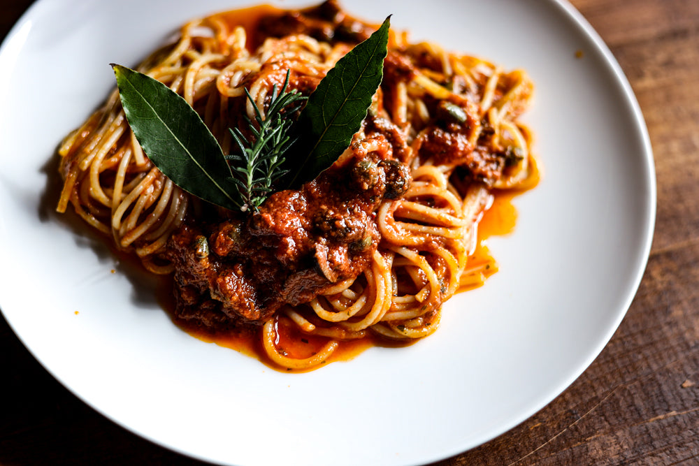 プッタネスカの意味や由来は？本格レシピの材料も公開